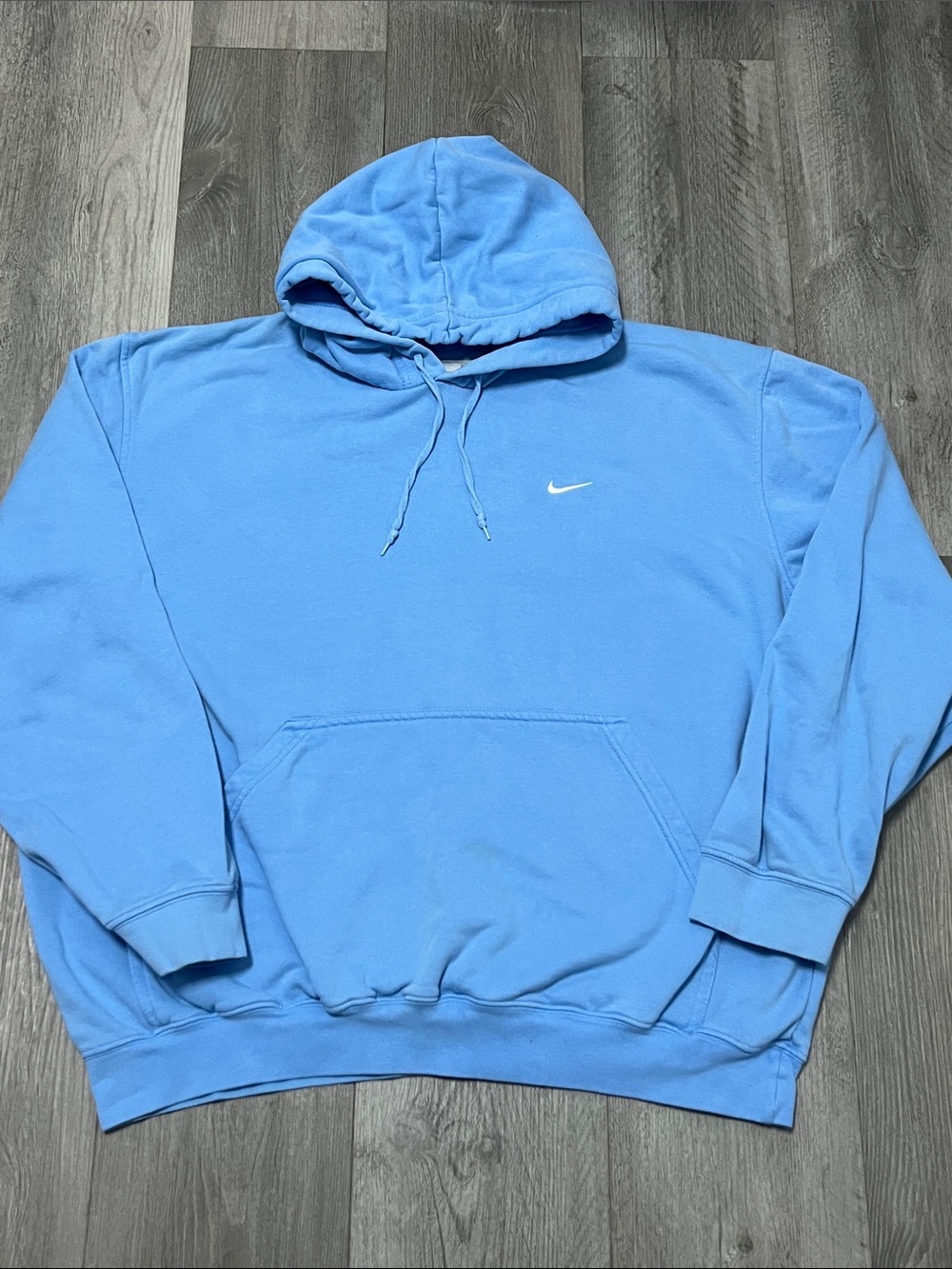Nike woman’s pullover hoodie / size XL/light blue